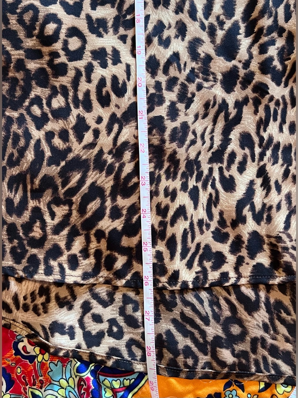 Vince Camuto Leopard Print Sleeveless V-Neck Top Corpcore Women’s Size Medium - Picture 10 of 10